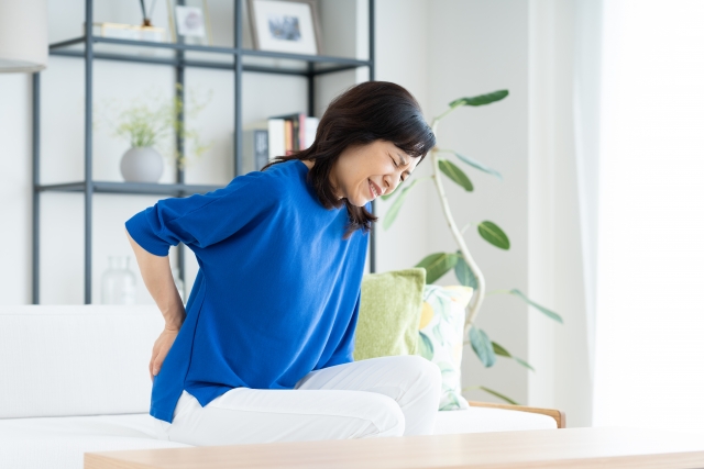座りっぱなしで腰が重い方へ｜腰痛になる前のメンテナンス