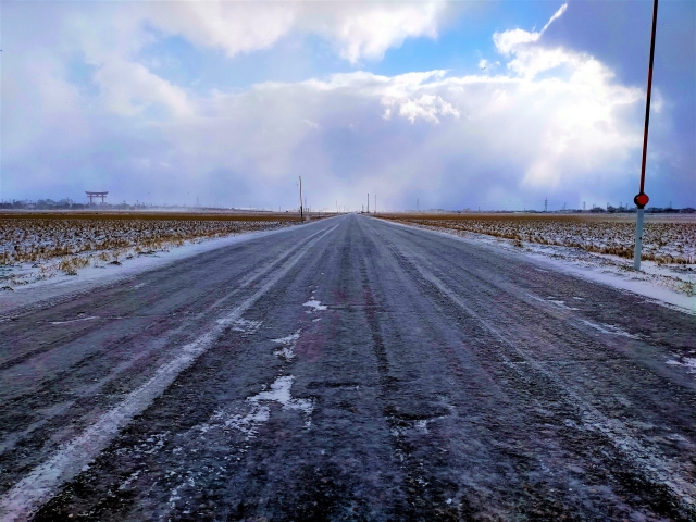 1月は交通事故が増えやすい？路面凍結・追突事故に注意